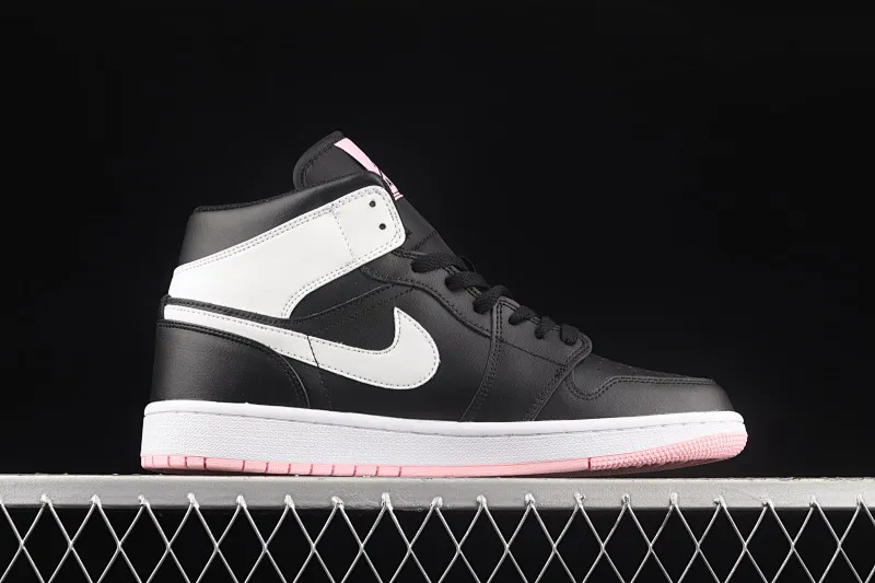 All categories Air Jordan Jordan series basketball shoes Air Jordan 1 Mid Air Jordan 1 Mid AJ1 Joe 1 black and white mid-top basketball shoes 555112-061